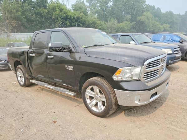 2014 RAM 1500 SLT