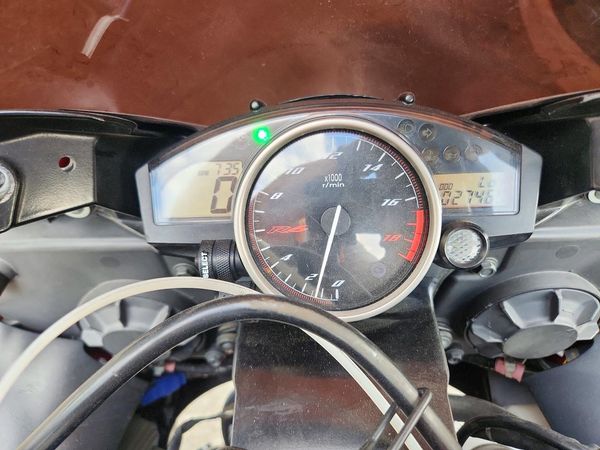 2013 YAMAHA YZFR6