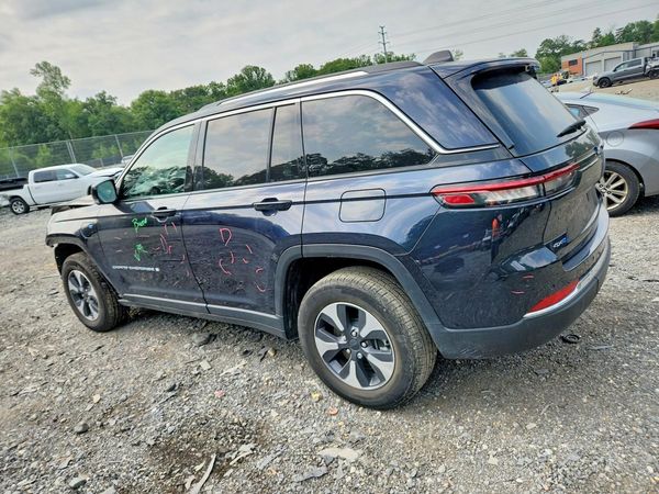 2022 JEEP GRAND CHEROKEE