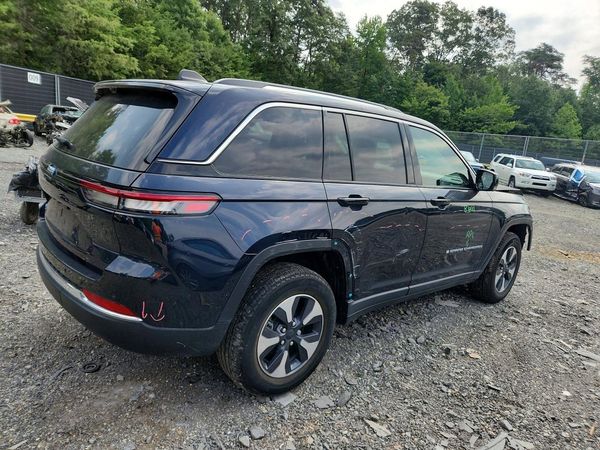 2022 JEEP GRAND CHEROKEE