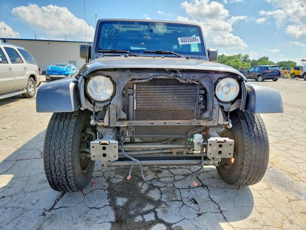 2016 JEEP WRANGLER UNLIMITED SAHARA 4X4