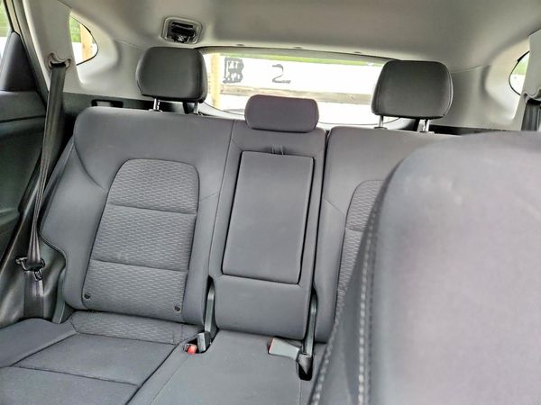2021 HYUNDAI TUCSON SE