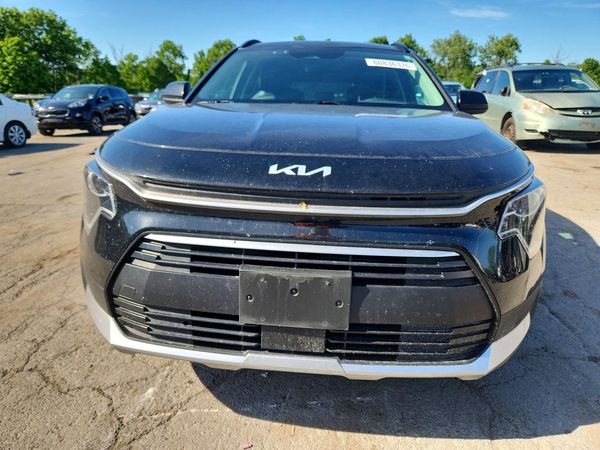 2023 KIA NIRO