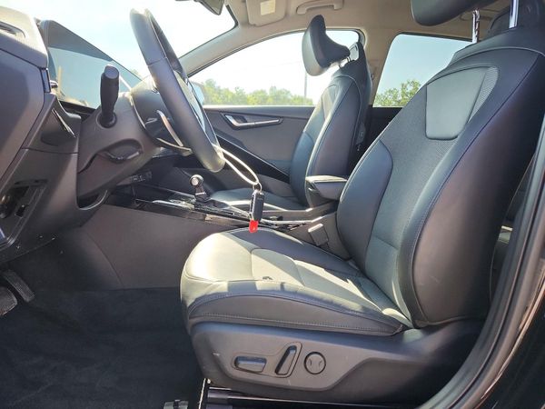 2023 KIA NIRO