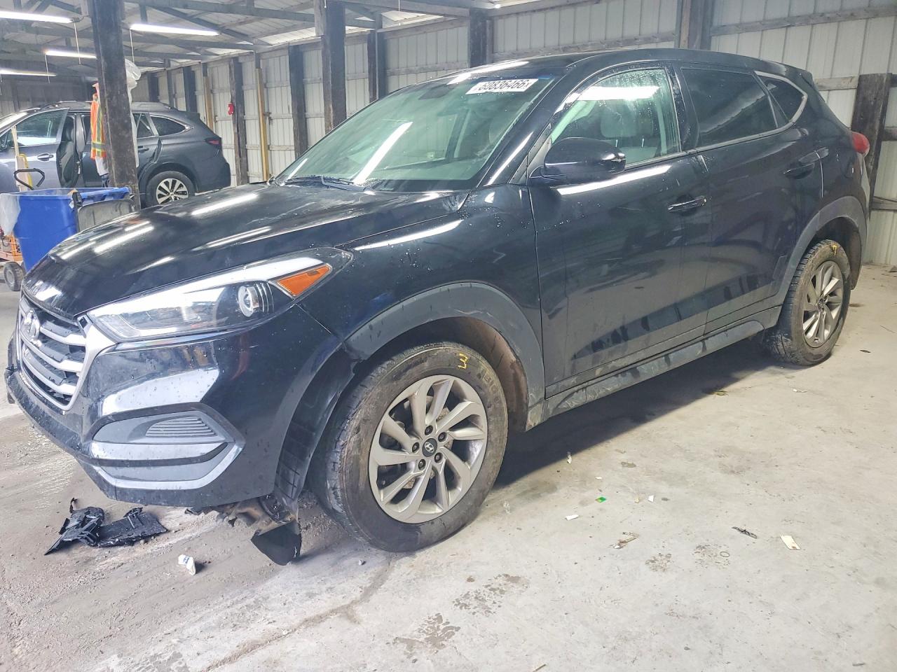 2017 HYUNDAI TUCSON SE (no options)