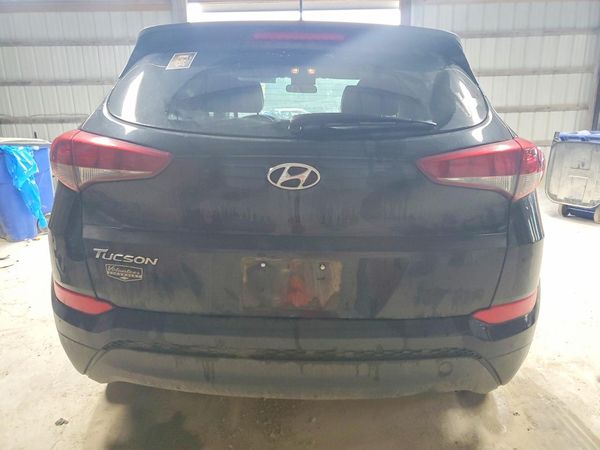 2017 HYUNDAI TUCSON SE (no options)