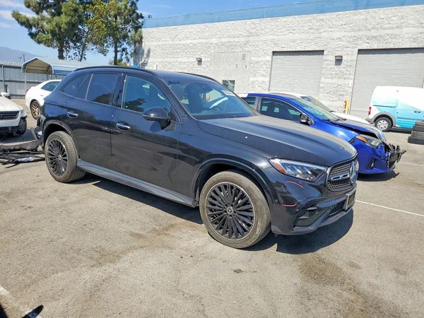 2024 MERCEDES-BENZ GLC