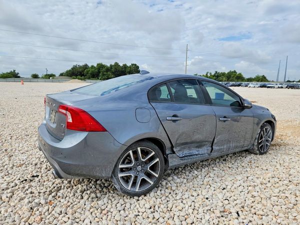 2017 VOLVO S60 Dynamic