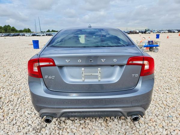 2017 VOLVO S60 Dynamic