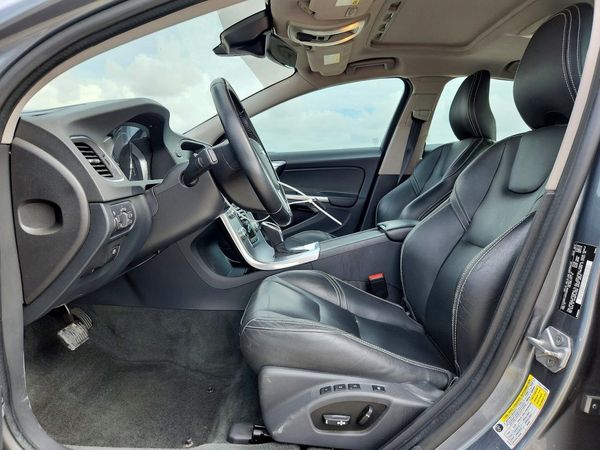 2017 VOLVO S60 Dynamic