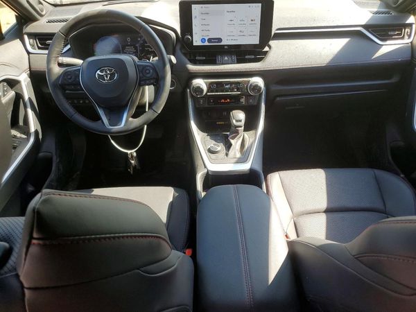 2025 TOYOTA RAV4 XSE Premium