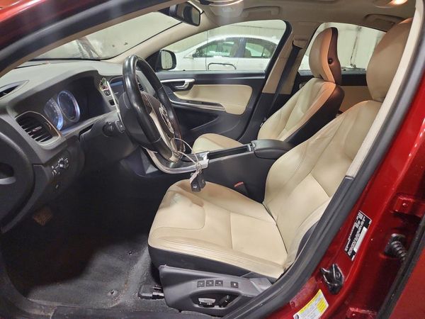 2013 VOLVO S60
