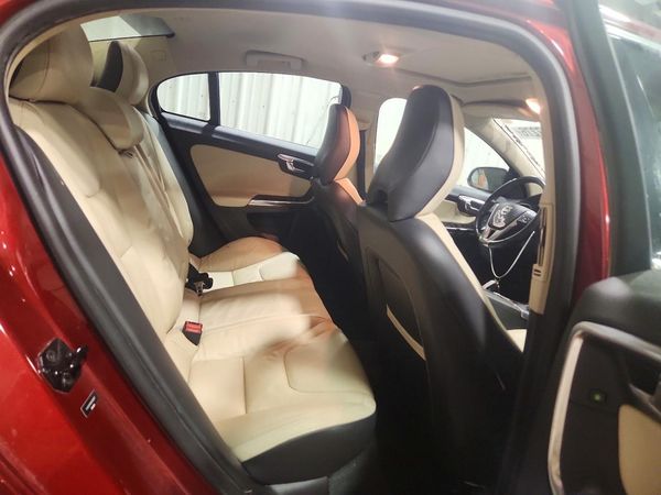 2013 VOLVO S60