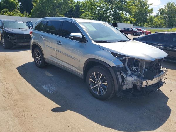 2018 TOYOTA HIGHLANDER