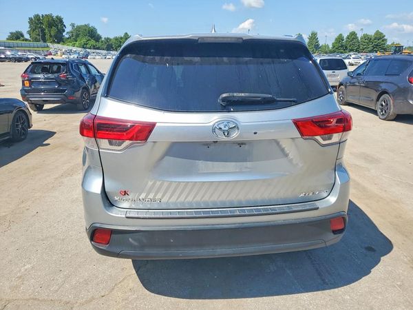 2018 TOYOTA HIGHLANDER