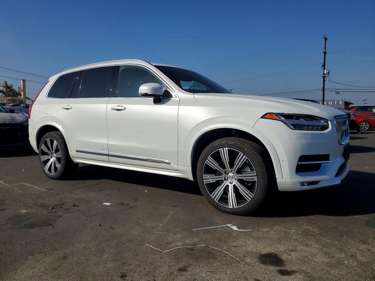 2024 VOLVO XC90 Plus Bright