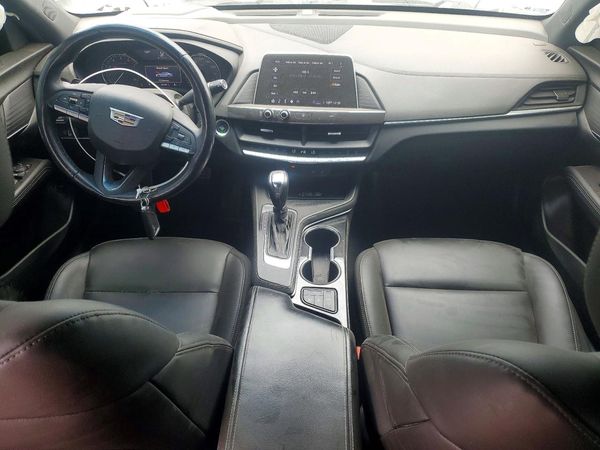 2022 CADILLAC CT4 Luxury