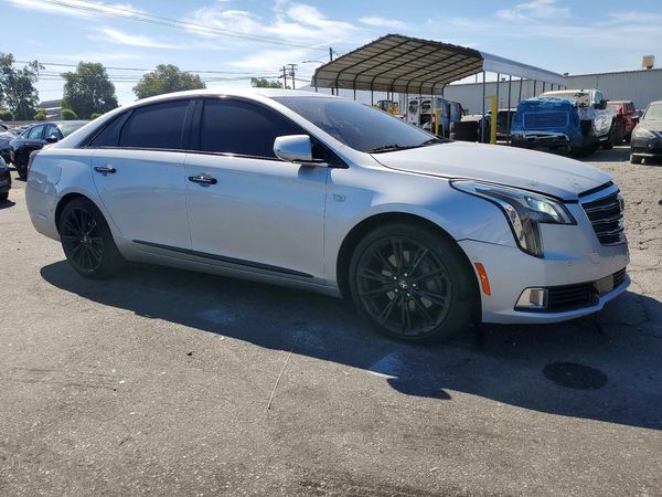 2019 CADILLAC XTS Luxury