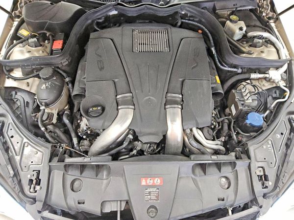2014 MERCEDES-BENZ E E550 — Engine bay