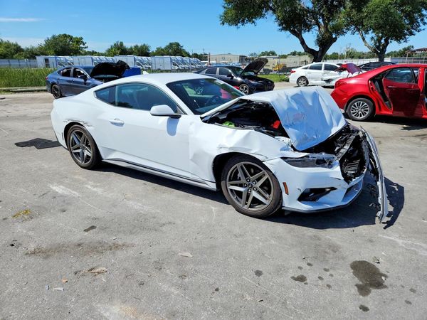 2025 FORD MUSTANG I4