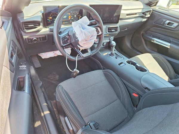 2025 FORD MUSTANG I4