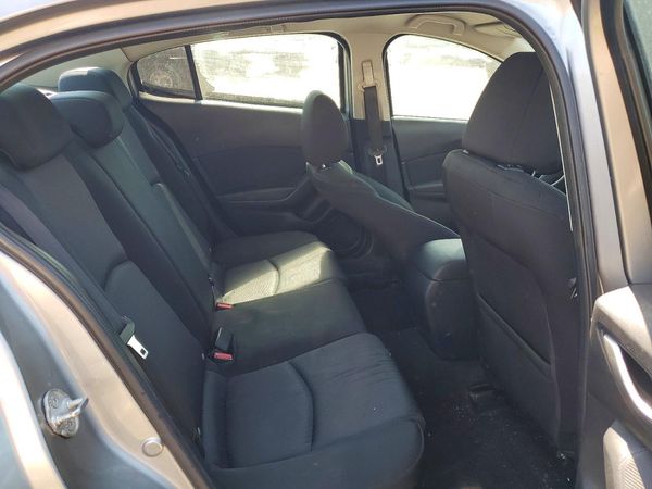 2015 MAZDA 3
