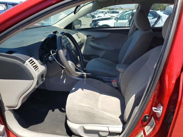 2013 TOYOTA COROLLA