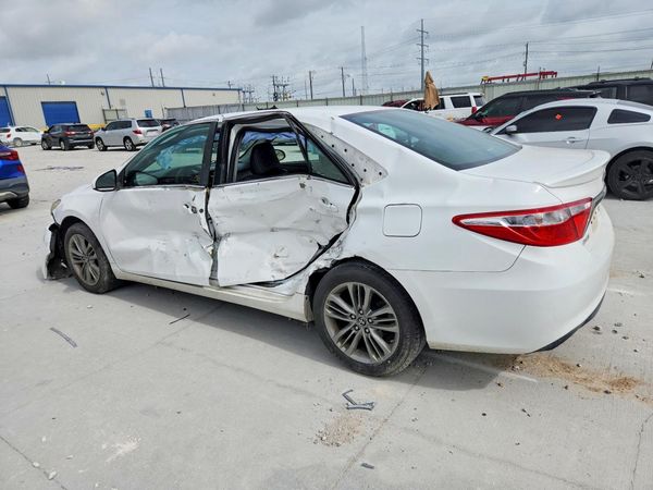 2015 TOYOTA CAMRY