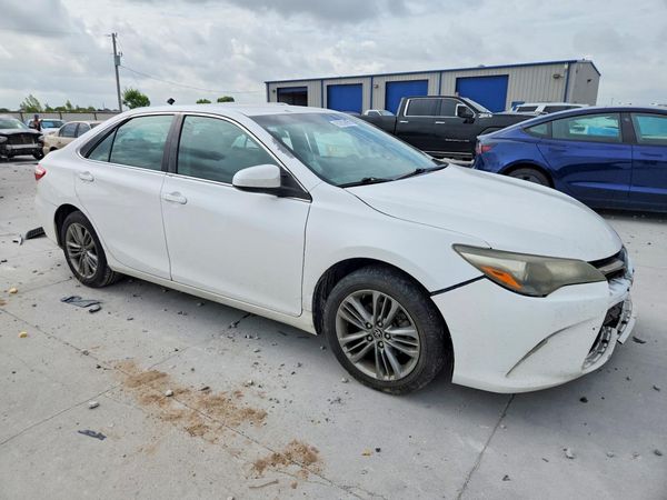 2015 TOYOTA CAMRY