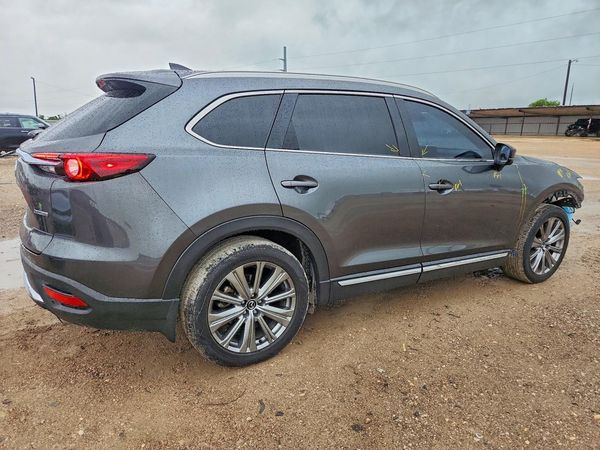 2021 MAZDA CX-9 Signature