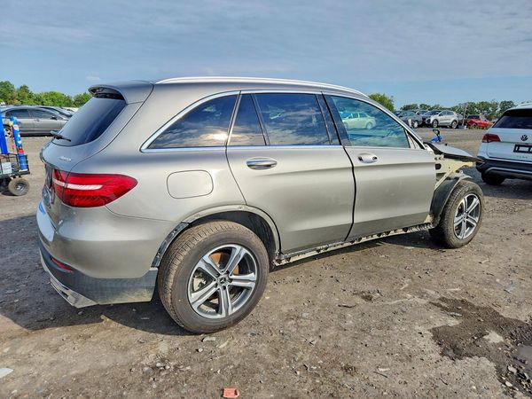 2019 MERCEDES-BENZ GLC GLC 300-4M