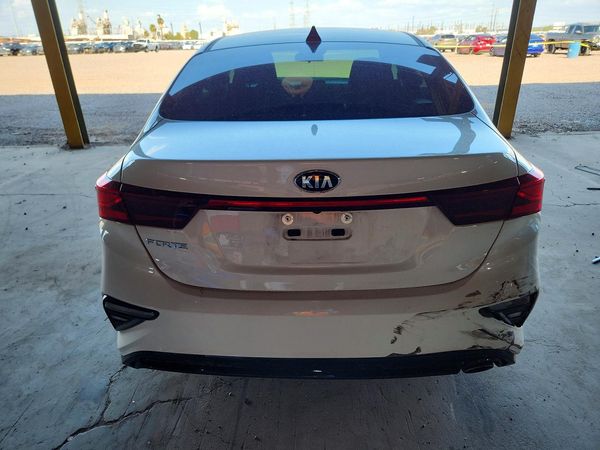 2021 KIA FORTE FE, LXS
