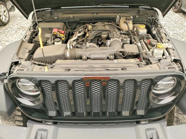 2022 JEEP WRANGLER UNLIMITED Unlimited Sport — Engine bay