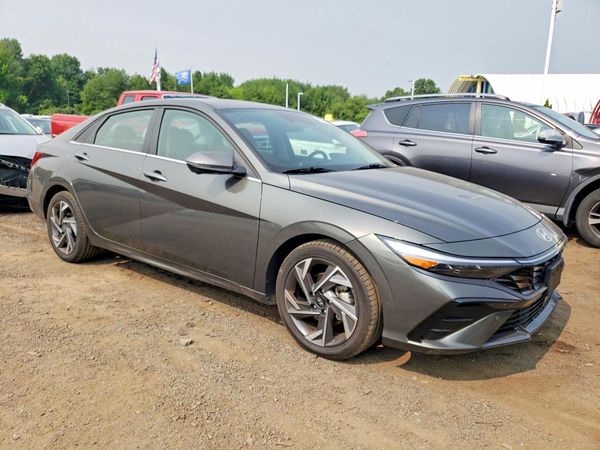2024 HYUNDAI ELANTRA