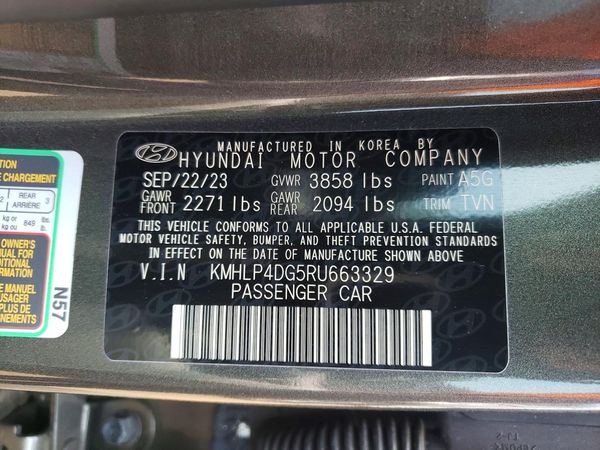 2024 HYUNDAI ELANTRA