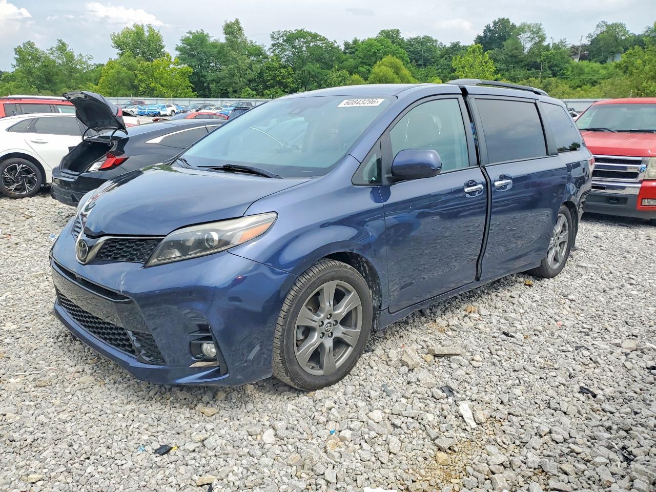 2019 TOYOTA SIENNA SE/SE Premium