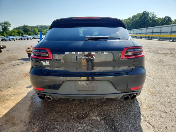 2017 PORSCHE MACAN
