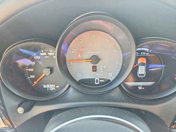 2017 PORSCHE MACAN