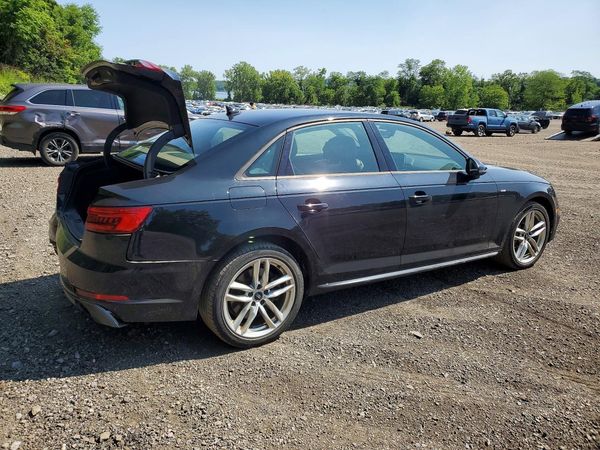 2017 AUDI A4 quattro Premium