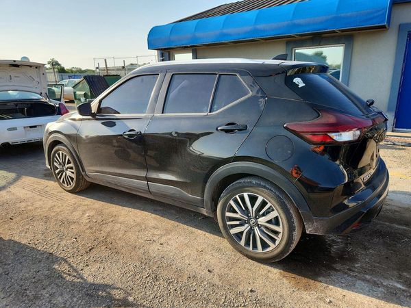2021 NISSAN KICKS
