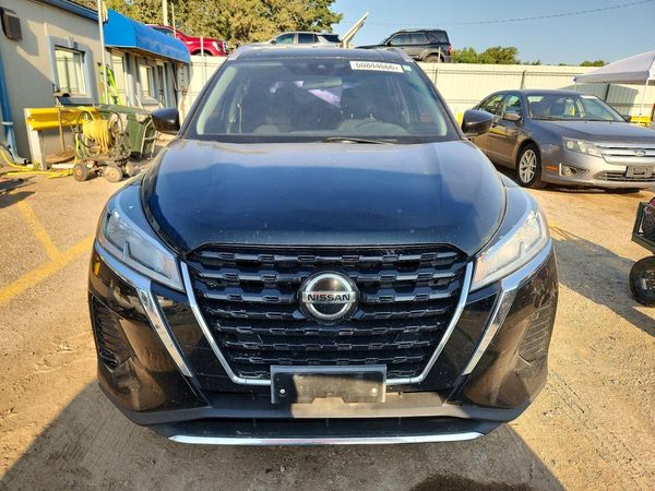 2021 NISSAN KICKS