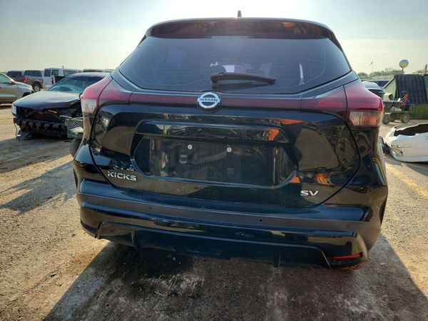 2021 NISSAN KICKS
