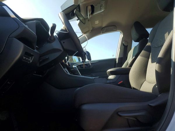 2021 TOYOTA RAV4 XLE Premium HV