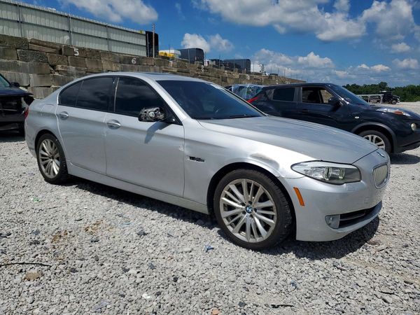 2012 BMW 550