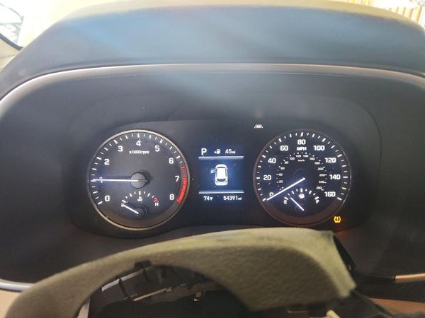 2021 HYUNDAI TUCSON SE