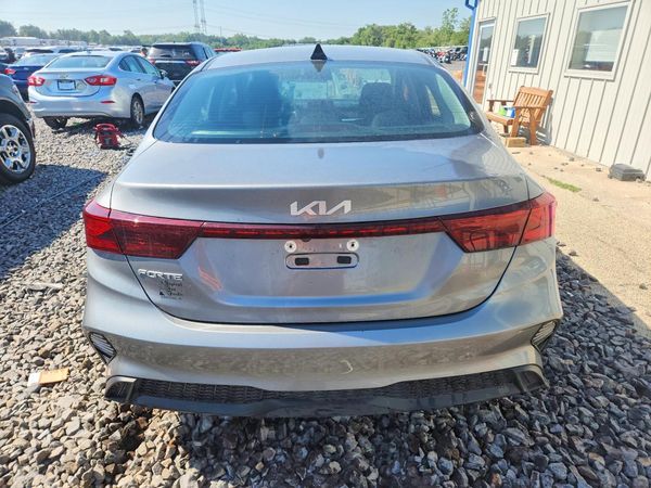 2022 KIA FORTE FE, LXS