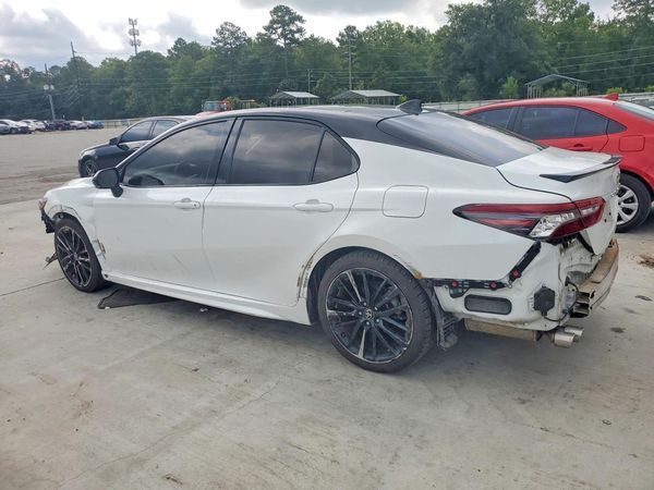 2022 TOYOTA CAMRY XSE
