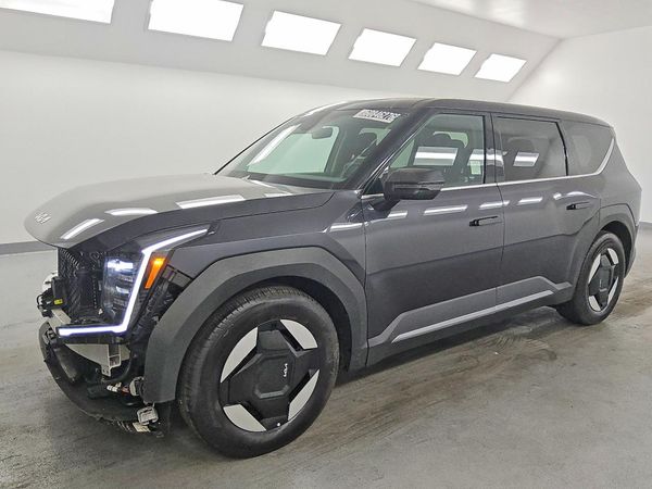 2026 KIA EV9 Light LR — Front 3/4