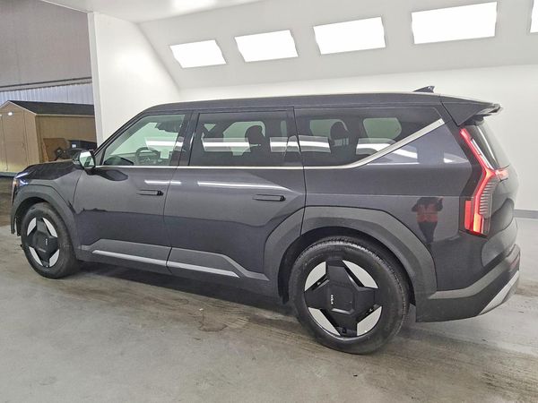 2026 KIA EV9 Light LR — DSRA