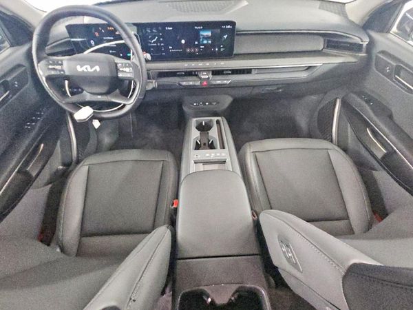 2026 KIA EV9 Light LR — CKPT
